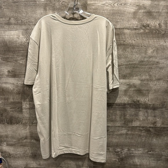 Nautica NWT Men’s V-Neck short Sleeves T-Shirt in a cotton/ Polyester blend. - Picture 5 of 7